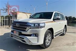 تۆیۆتا لاند کروزەر